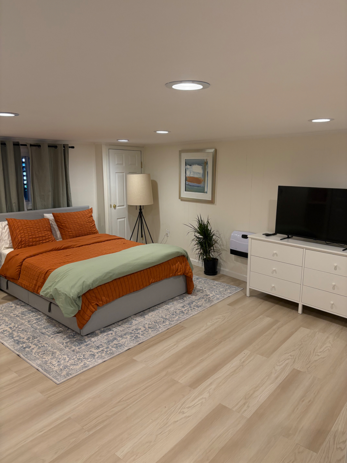 Renovated Unit in Historic Neighborhood Walking Distance to Multiple Hospitals - Great for Nurses - Photo 4