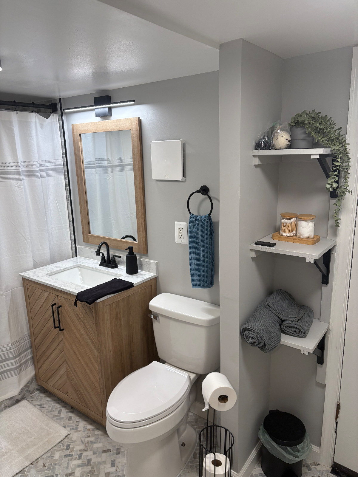 Renovated Unit in Historic Neighborhood Walking Distance to Multiple Hospitals - Great for Nurses - Photo 10