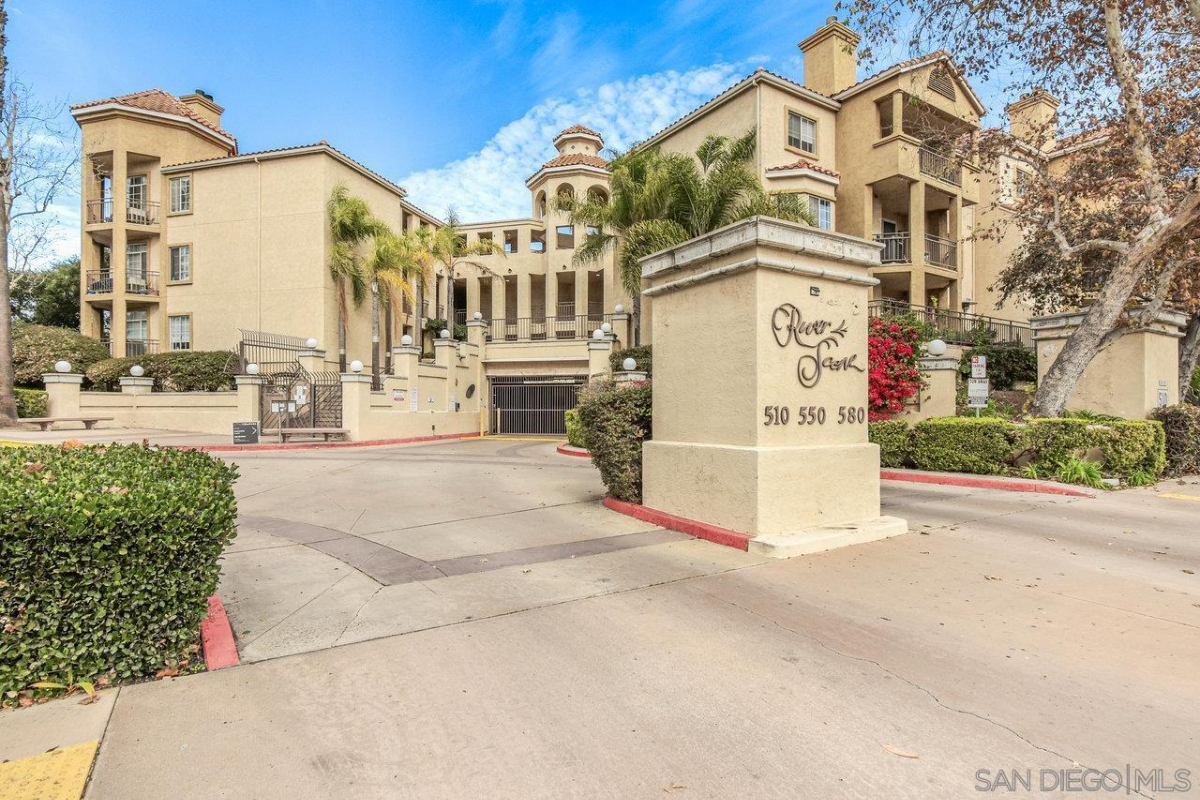 Modern Mission Valley Condo--2BR/2BA, Fully Furnished & Easy Access Everywhere - Photo 2
