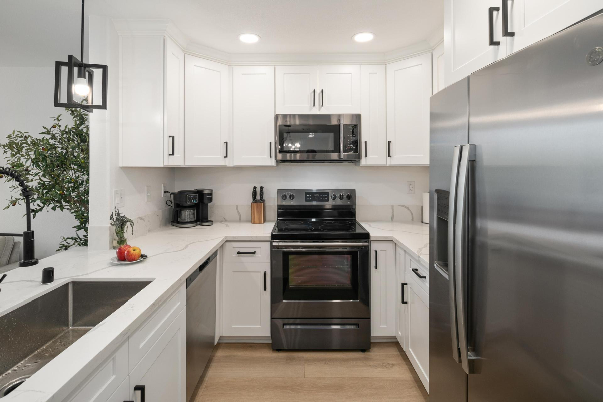 Modern Mission Valley Condo--2BR/2BA, Fully Furnished & Easy Access Everywhere - Photo 6