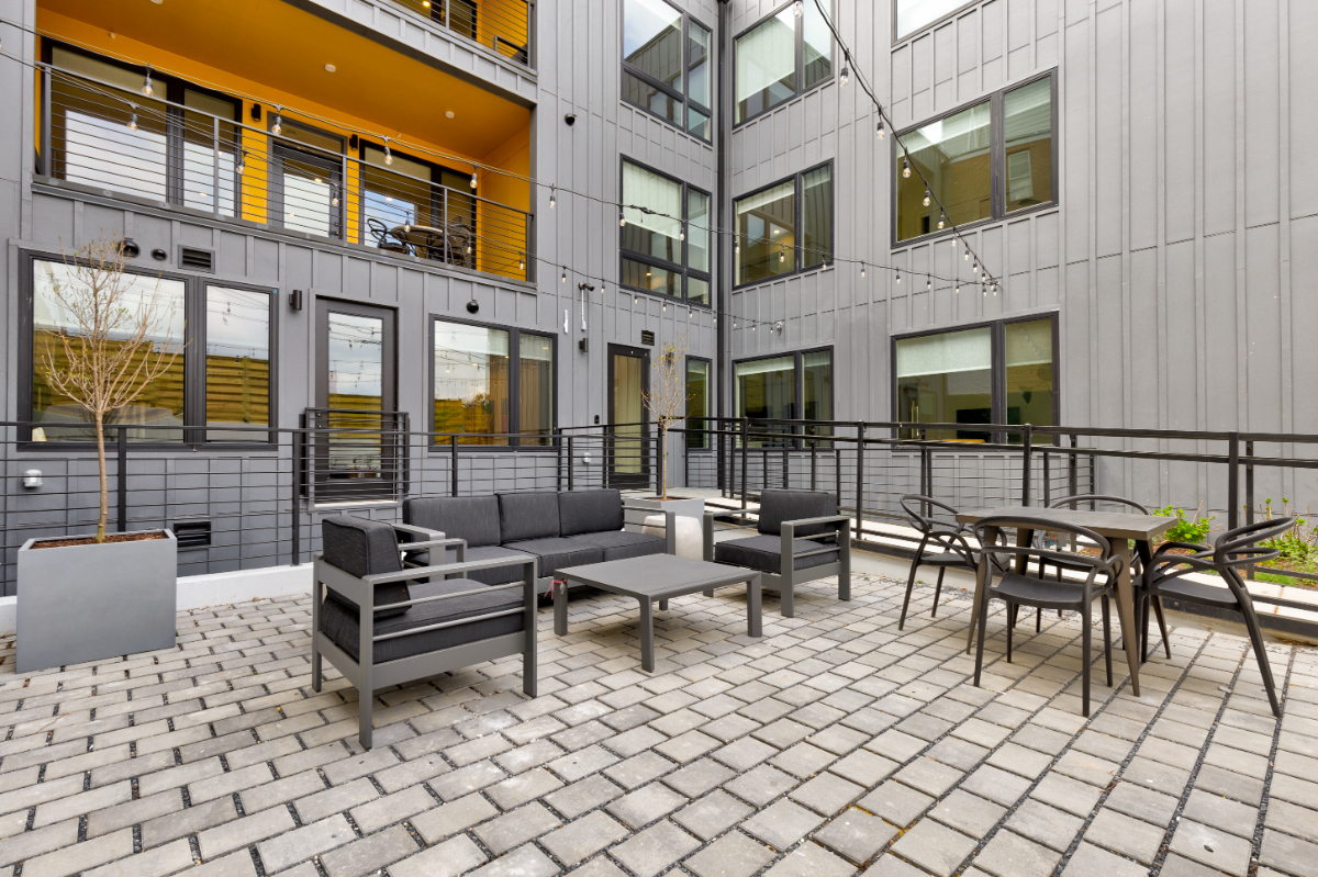 Luxury Building Centrally Located in Washington, DC-Metro - Photo 9