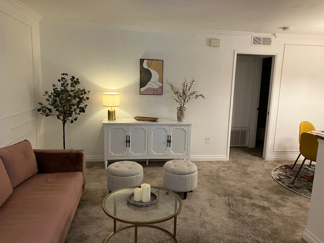 Condo in Heart of Hillcrest - Photo 2