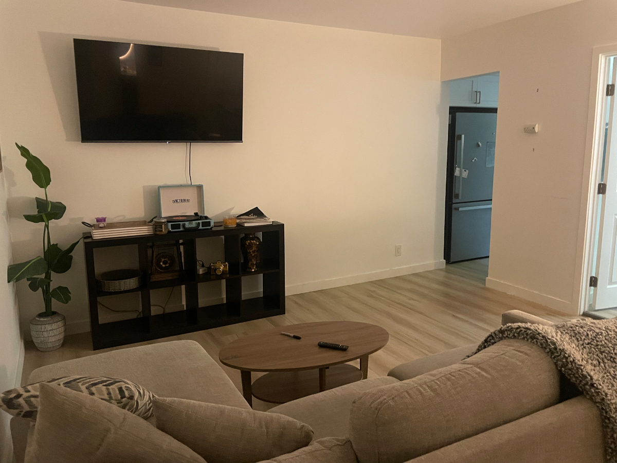 Fully Furnished 2 Bed 1 bath Condo Available near UCLA and W hotel - Photo 3