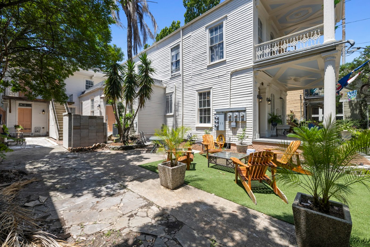 Juliet Suite - Quaint Balcony - Photo 11