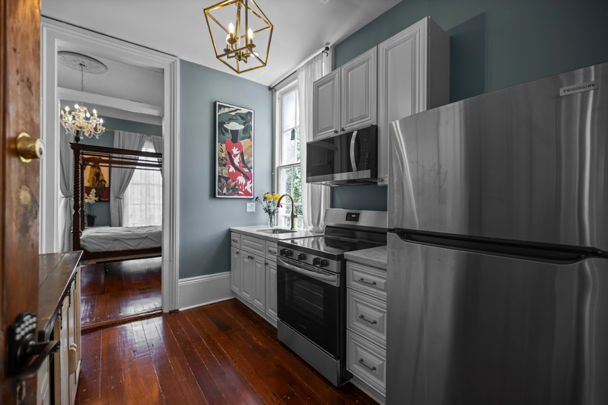 Juliet Suite - Quaint Balcony - Photo 8