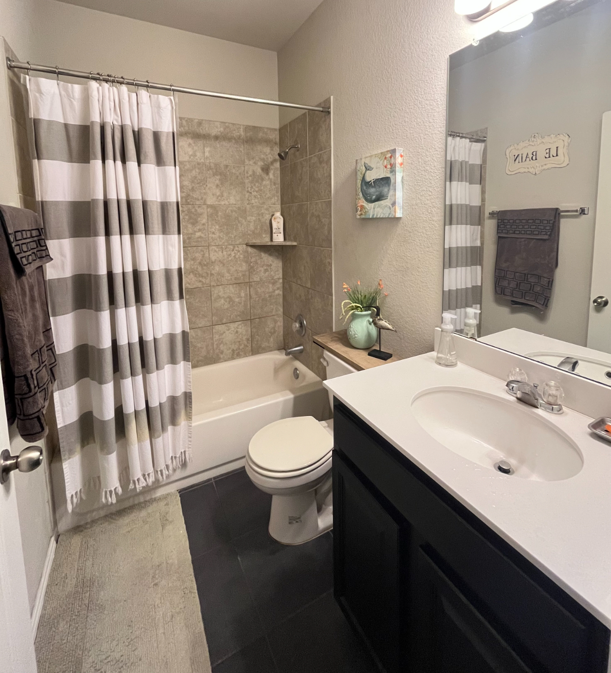 Private room and bathroom - Photo 4