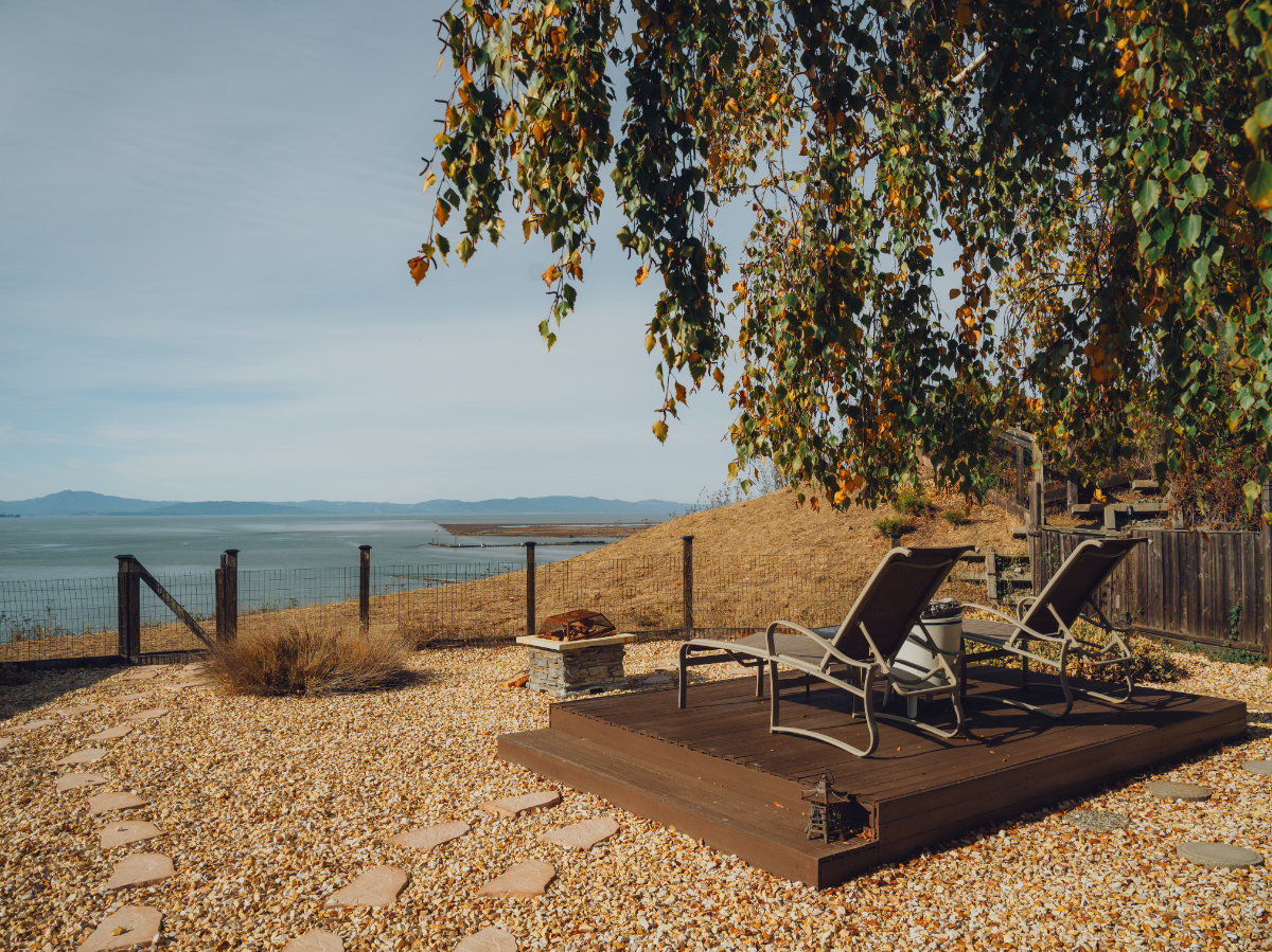 Cliffside Oasis - Photo 3