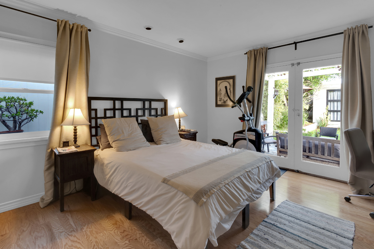 House near UCLA - Monthly rental for 2027 - Updated, Sunny 2-Bedroom plus Office with Grassy Yard - Photo 6