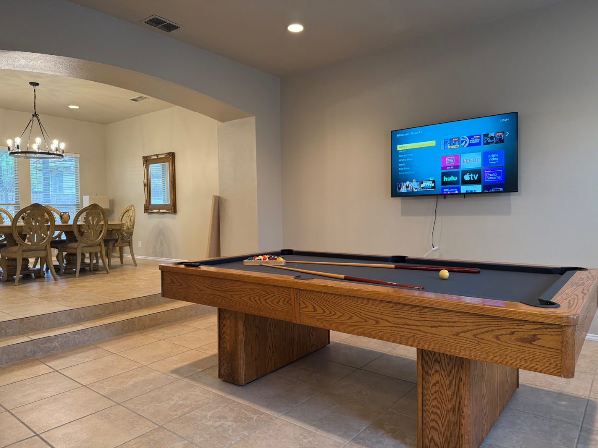 5 beds 3 bathroom Large patio pool table stone oak - Photo 3