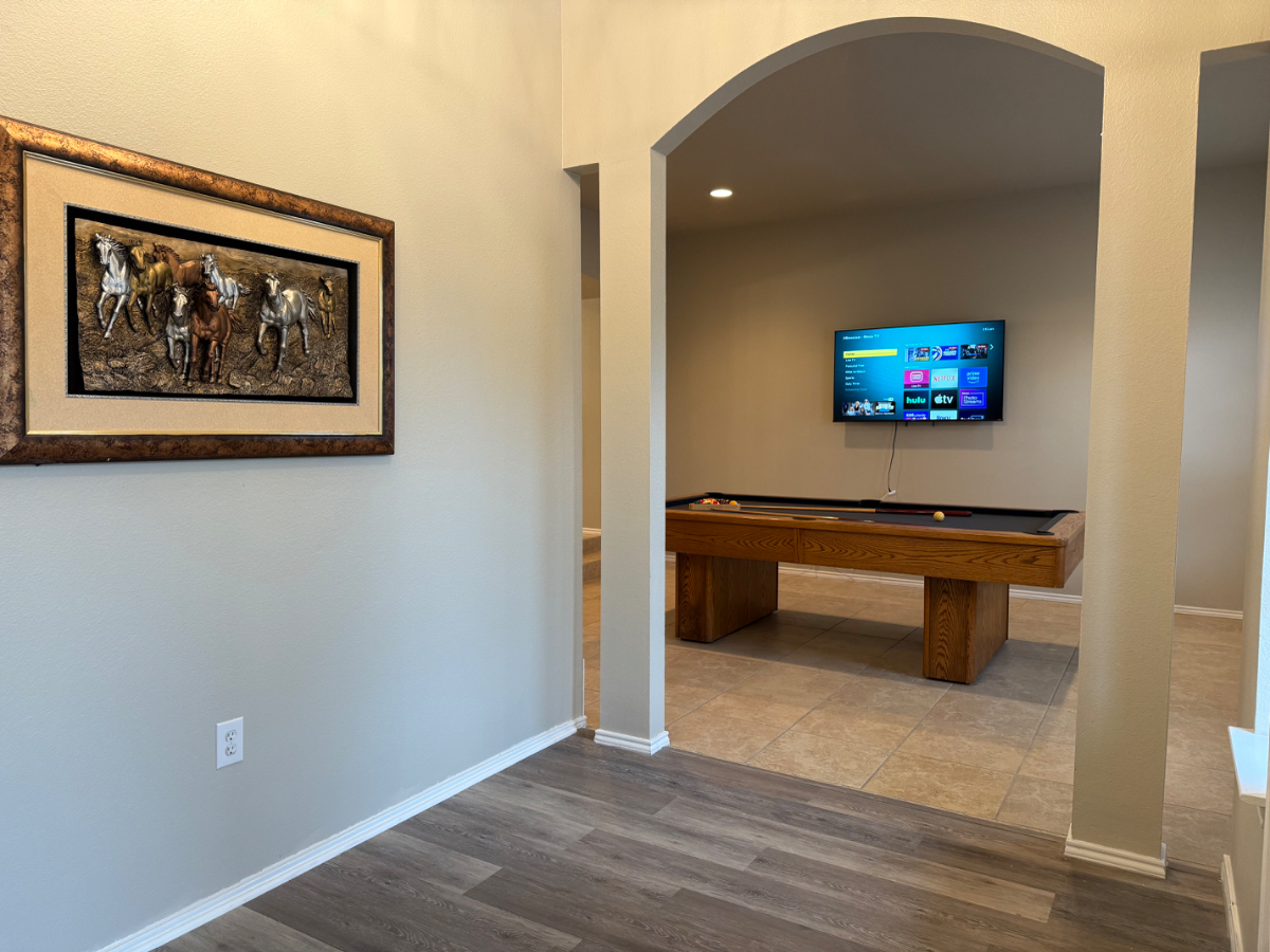 5 beds 3 bathroom Large patio pool table stone oak - Photo 10