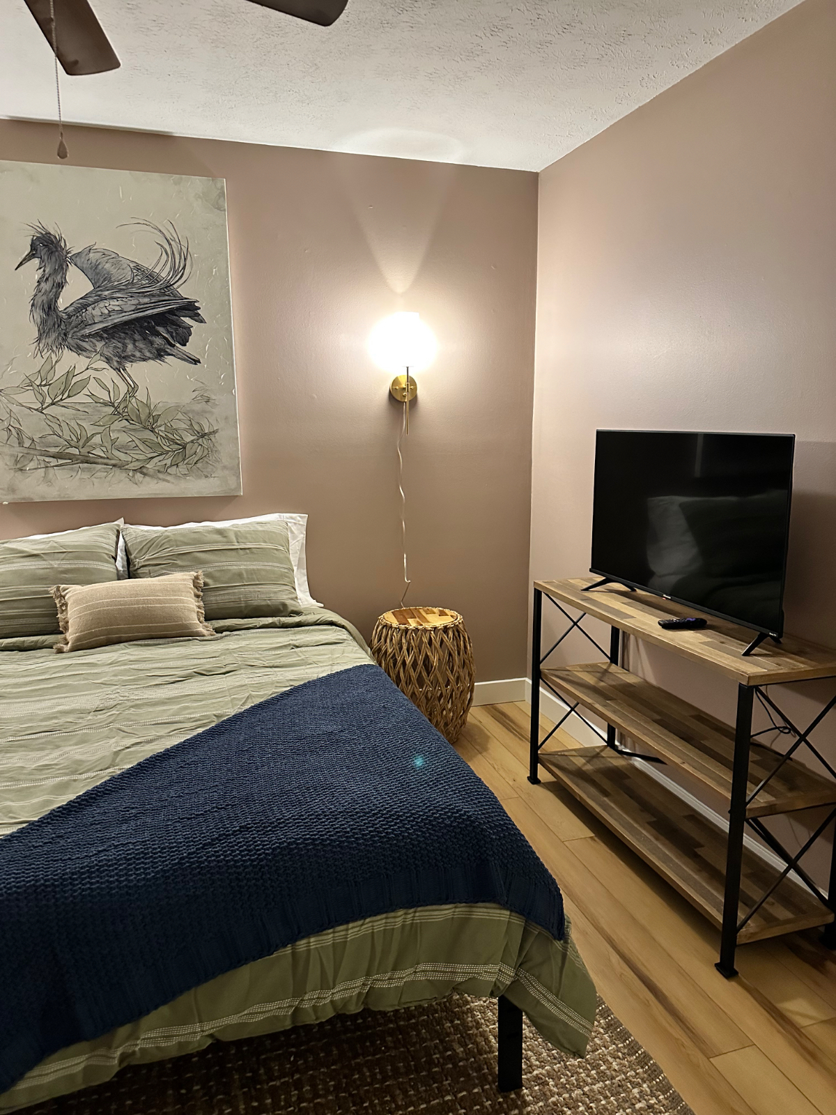 The Abode 1 Bedroom Apartment - Photo 8