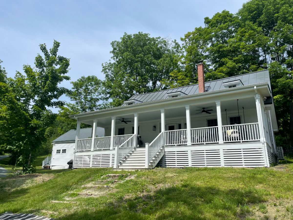 Riverfront Historic 4BD/4BA Home - Photo 2