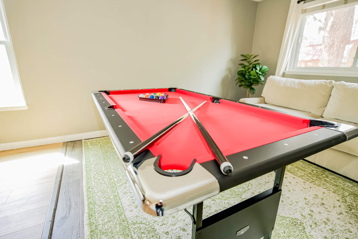 Old Mill 2mi - Cozy, Modern Mountain Home. Hot Tub/Yard/Gameroom - Photo 2