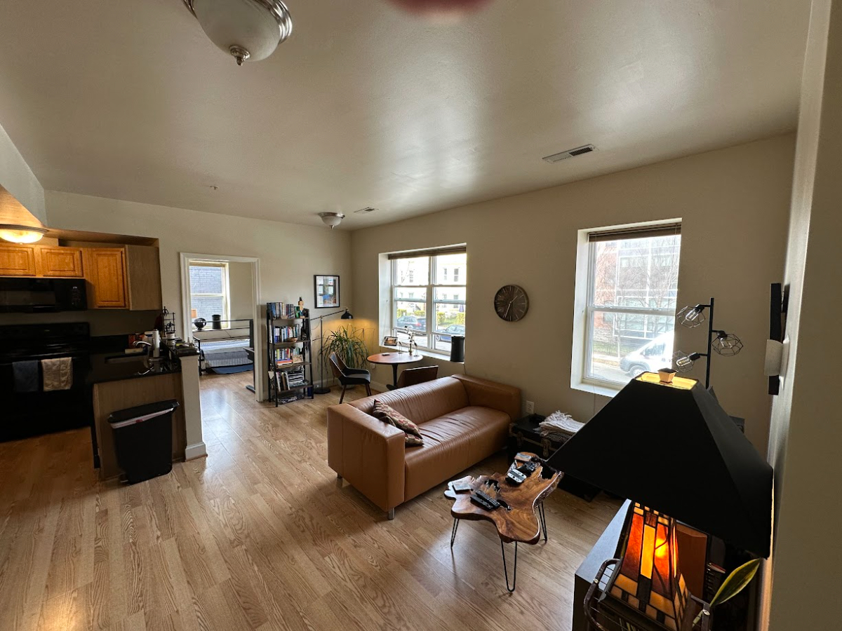 2bed/1bath Bright Condo in Eckington - Photo 2