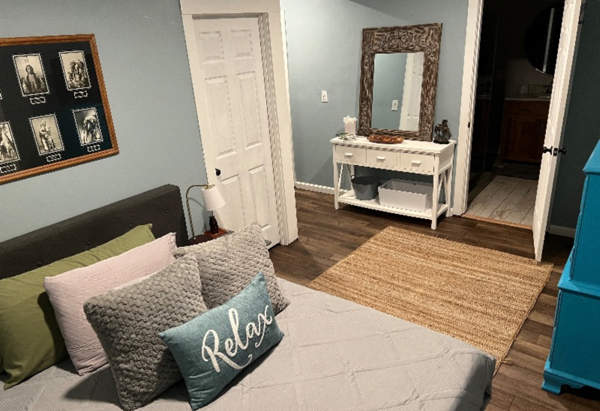 Windy City Cottage - Photo 2