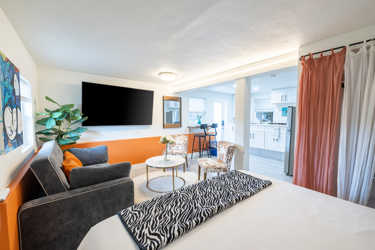 Studio University Heights Great Location w/ Jacuzzi - Photo 6