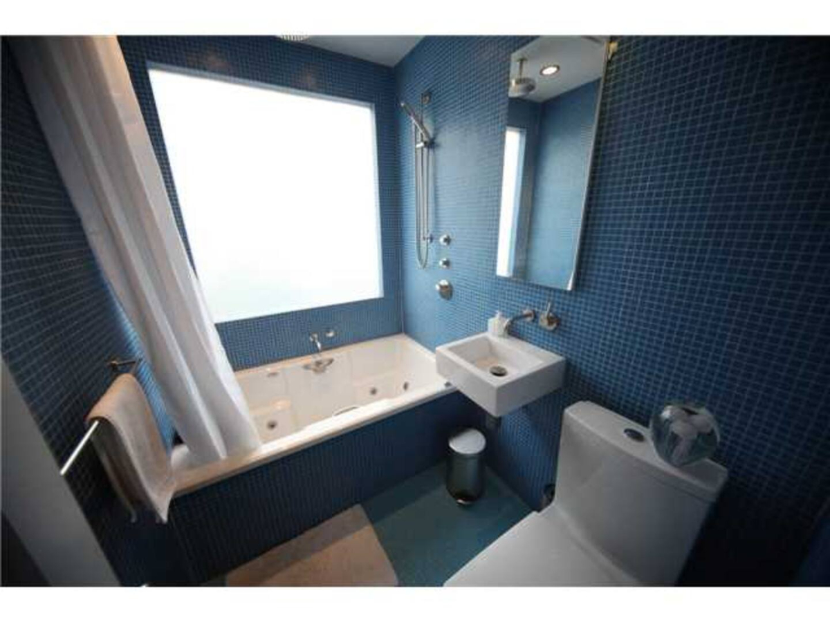 3 Bedroom Modern Home Spectacular Pool Deck & Canyon View walking distance from UCSD Hillcrest San Diego Medical Center AVRC - Photo 5