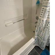 Comfortable, quiet bedroom with dedicated bathroom (tub & shower) - Photo 5