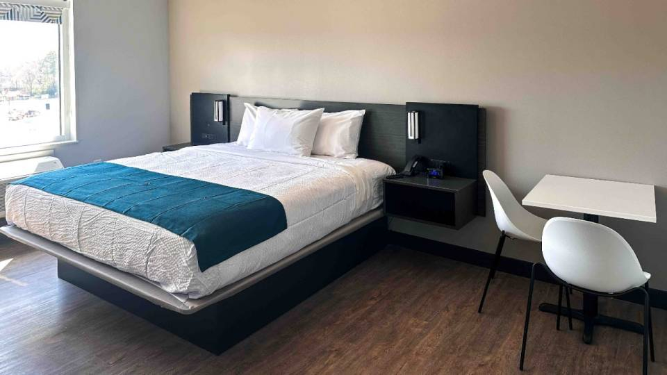 King Size Room 8