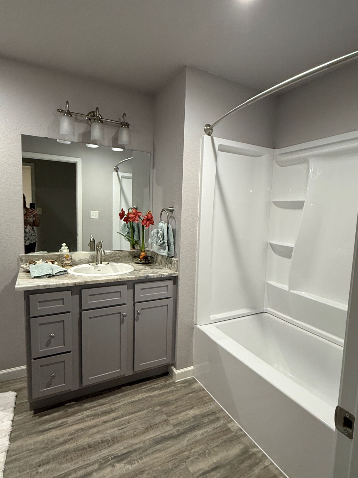 Beautiful New Apartment close to Hospital, College and Amenities - Photo 7