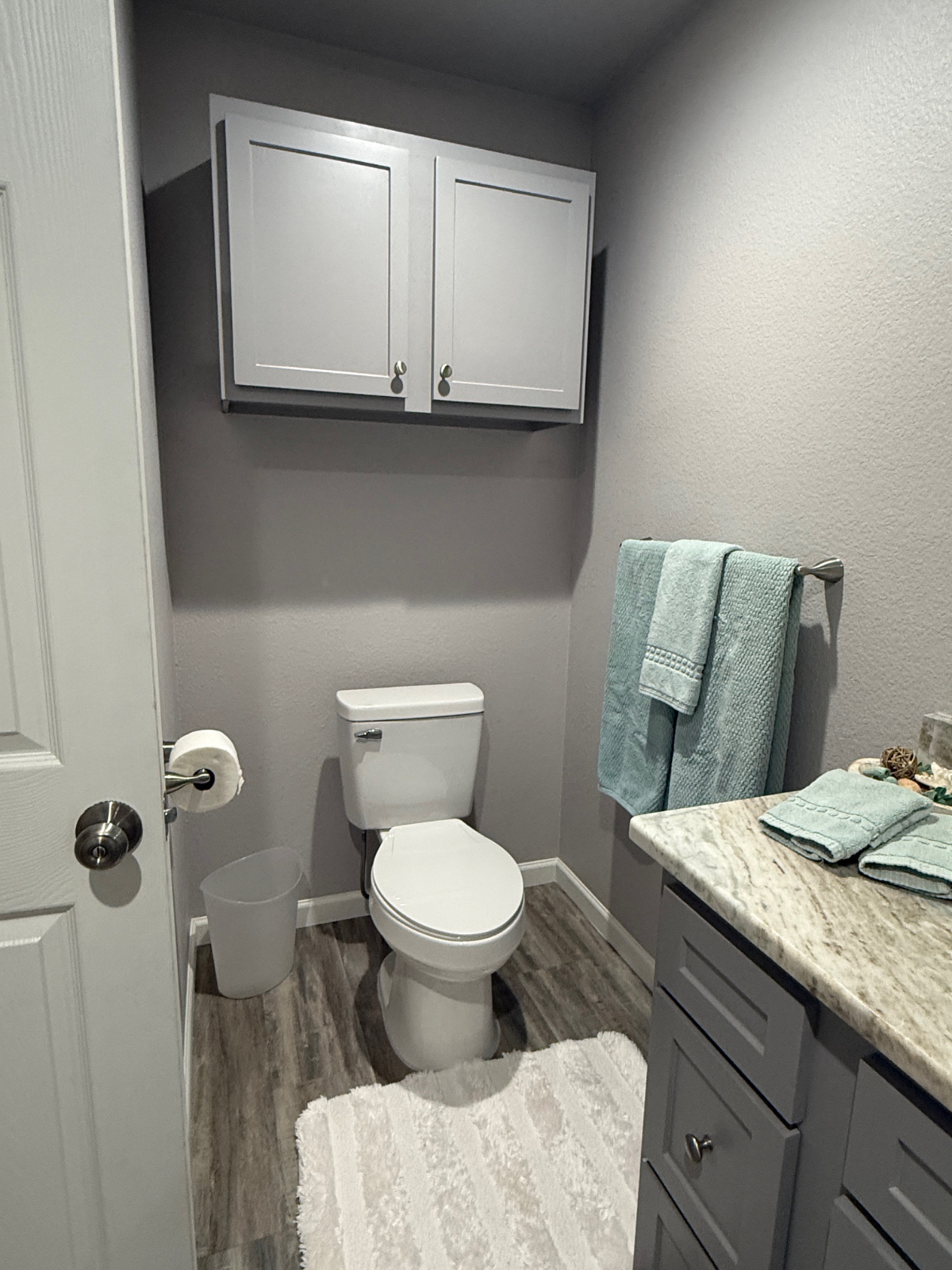 Beautiful New Apartment close to Hospital, College and Amenities - Photo 8