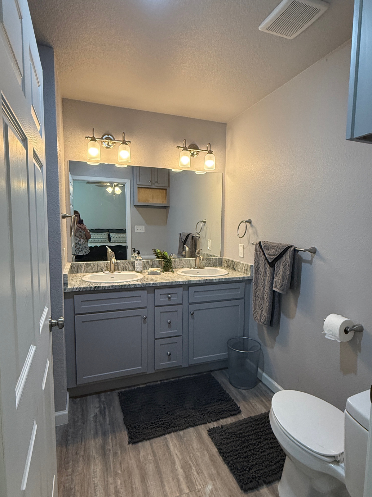Beautiful New Apartment close to Hospital, College and Amenities - Photo 5