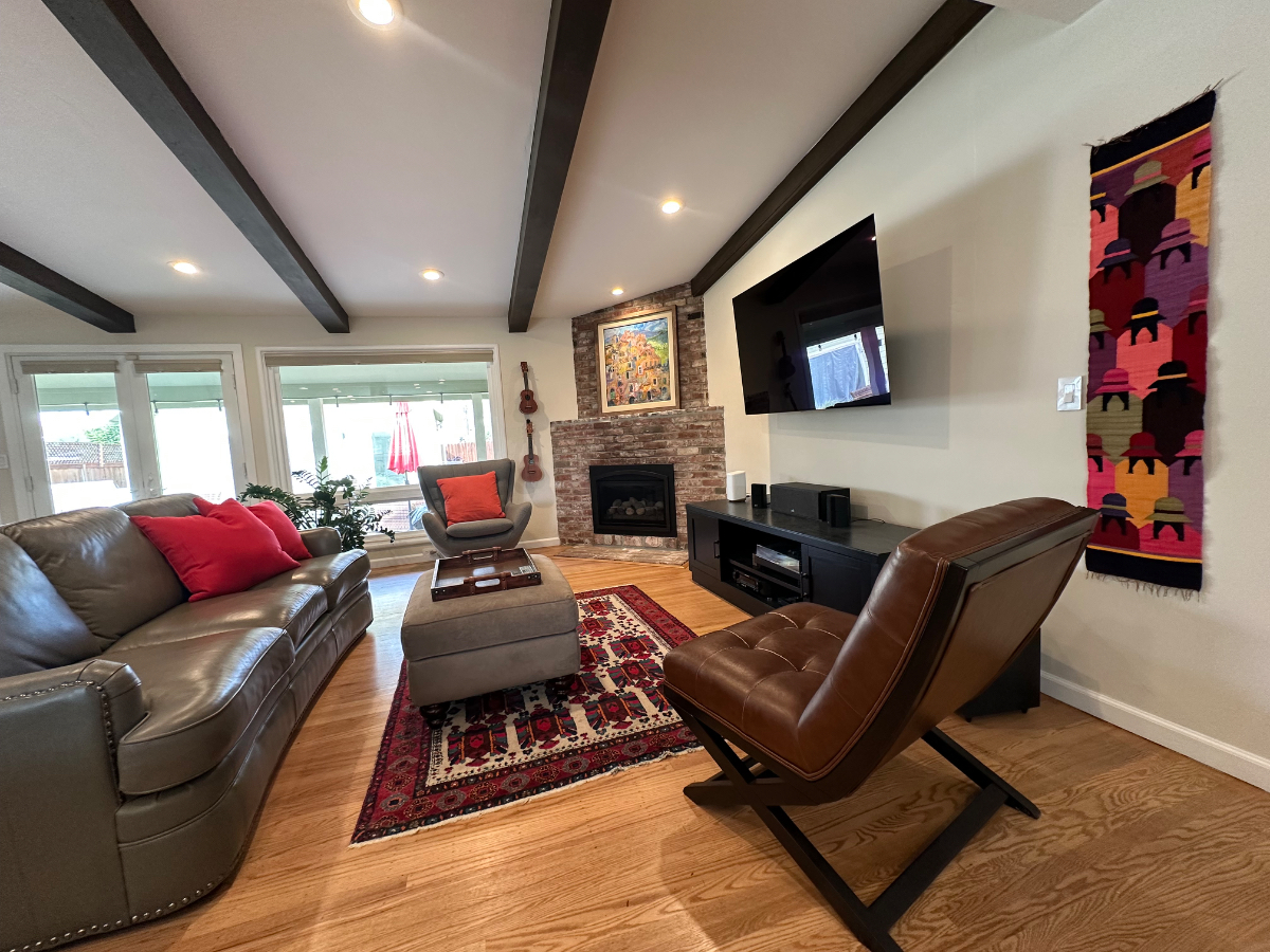 BEAUTIFUL 3BD/1BTH, OPEN PLAN, OUTDOOR OASIS, CLOSE TO EVERYTHING - Photo 2
