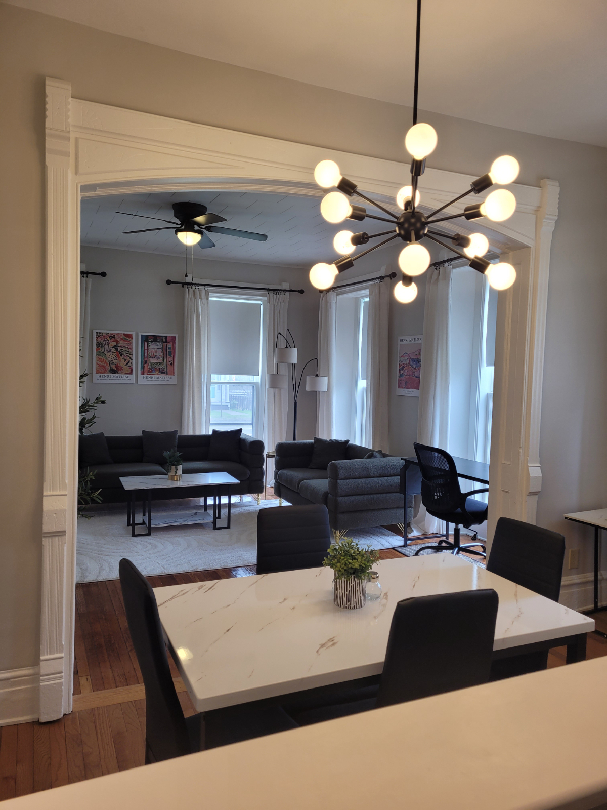 Modern, Clean & Comfy - Photo 4