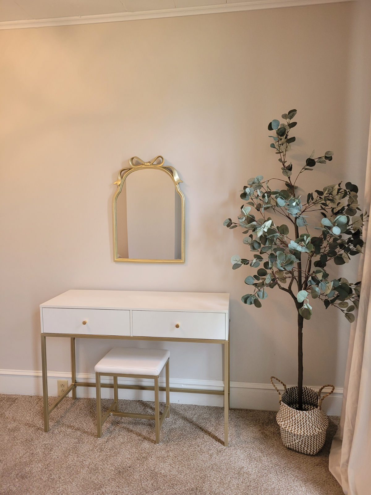 Modern, Clean & Comfy - Photo 10