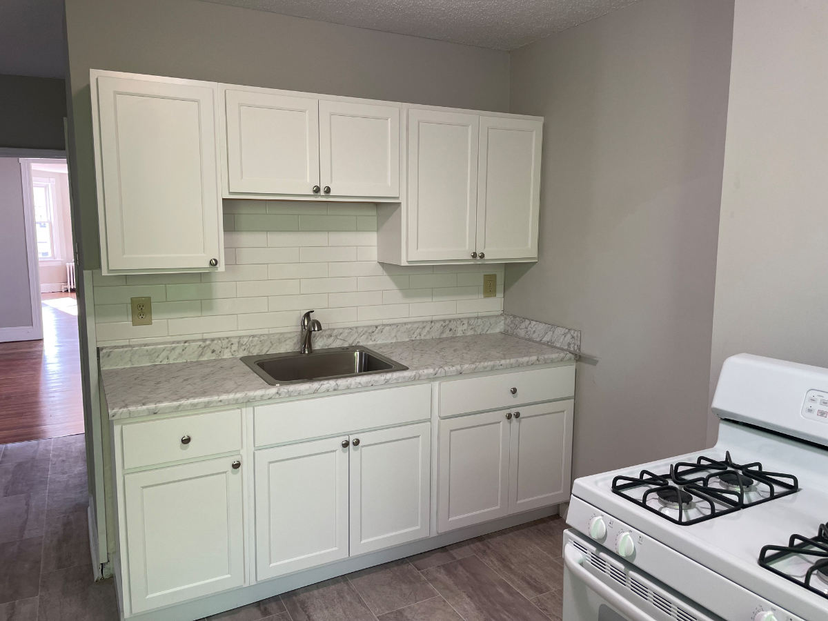 Newly Renovated Room for rent in Troy, NY - Photo 2