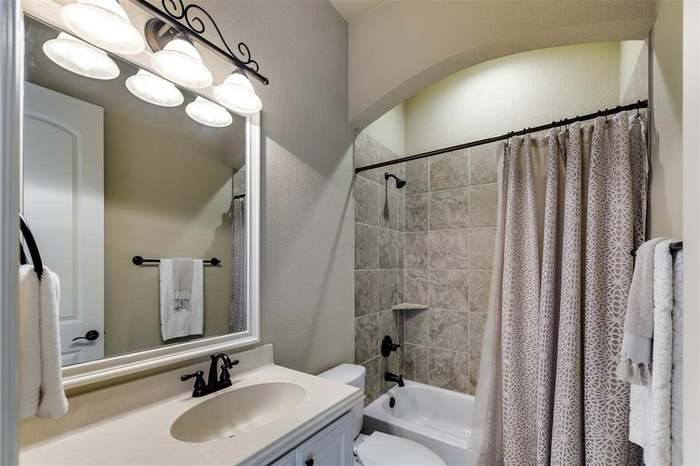 Calm & Cozy Vibe Tranquil Country Living in Red Oak Fully Furnished Peaceful Stay for Travel Nurses - Photo 8