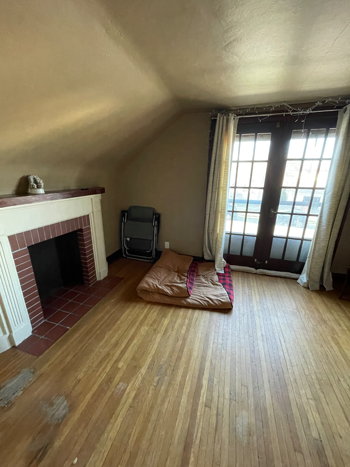 Large private apartment within 5 miles of most major hospitals - Photo 5