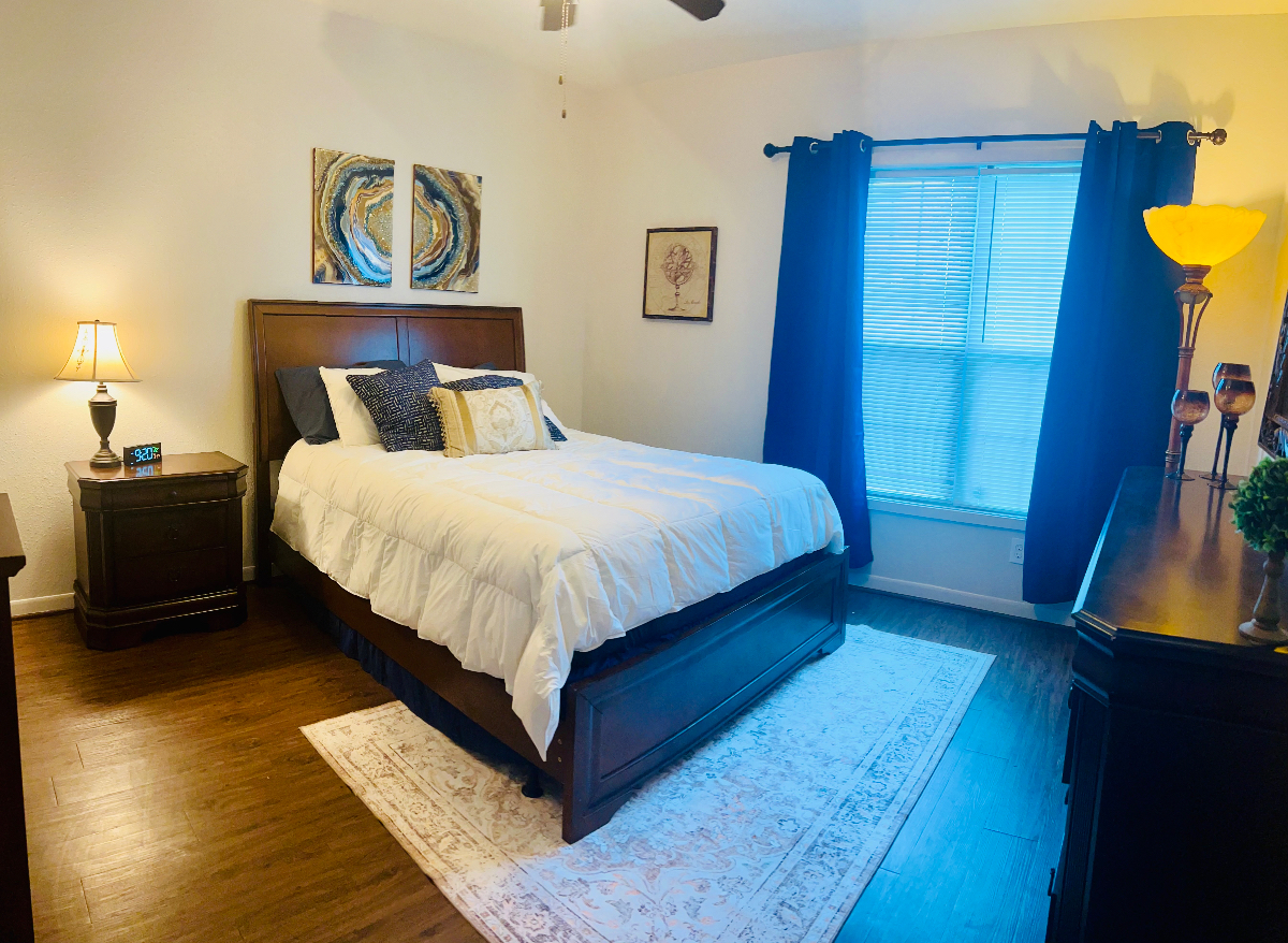 Cozy 1940s Home - Photo 6