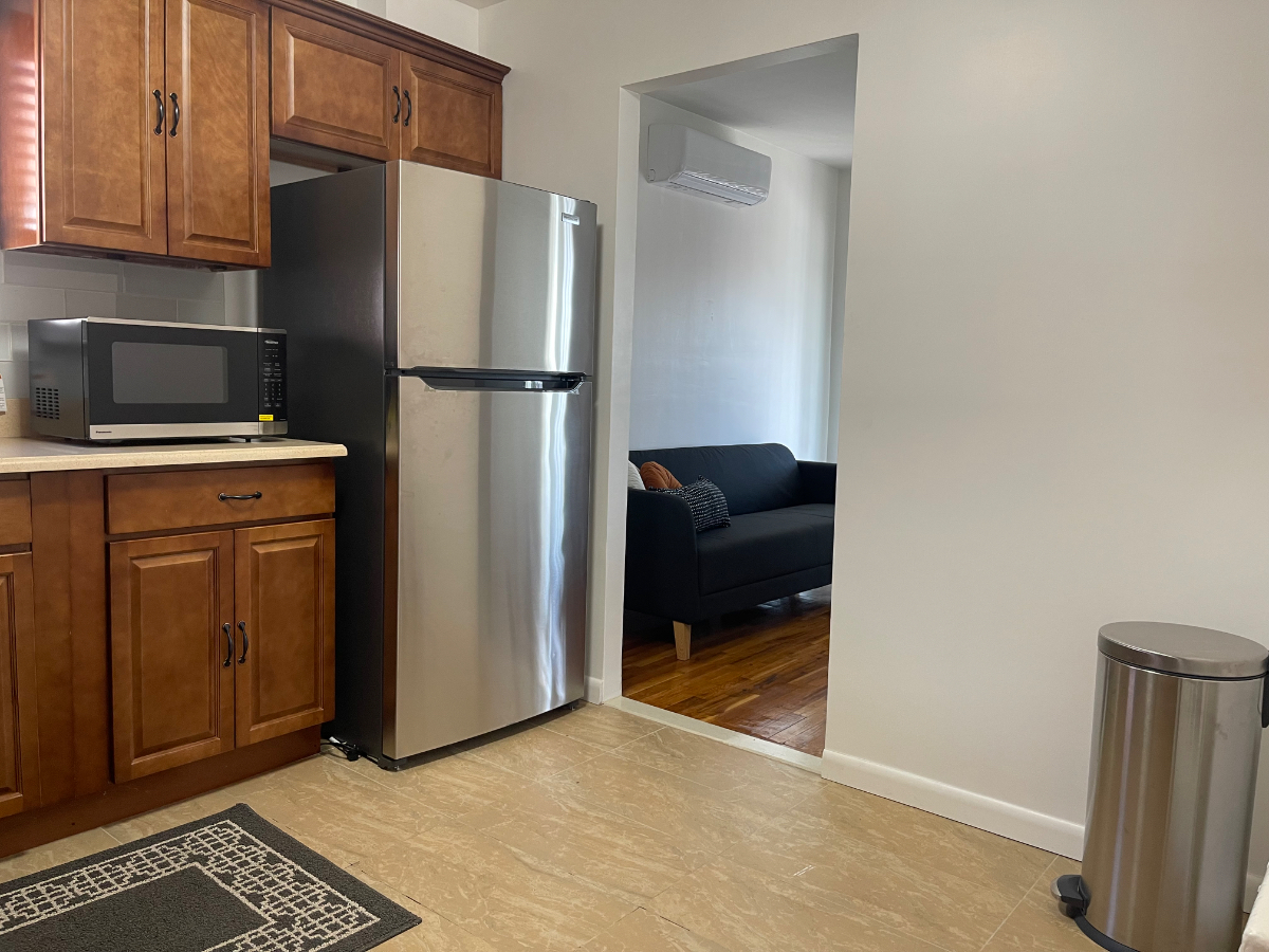 Rooms Near Brookdale Hospital - Photo 2