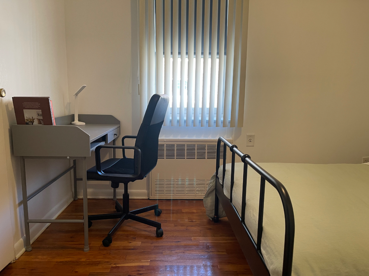 Rooms Near Brookdale Hospital - Photo 10