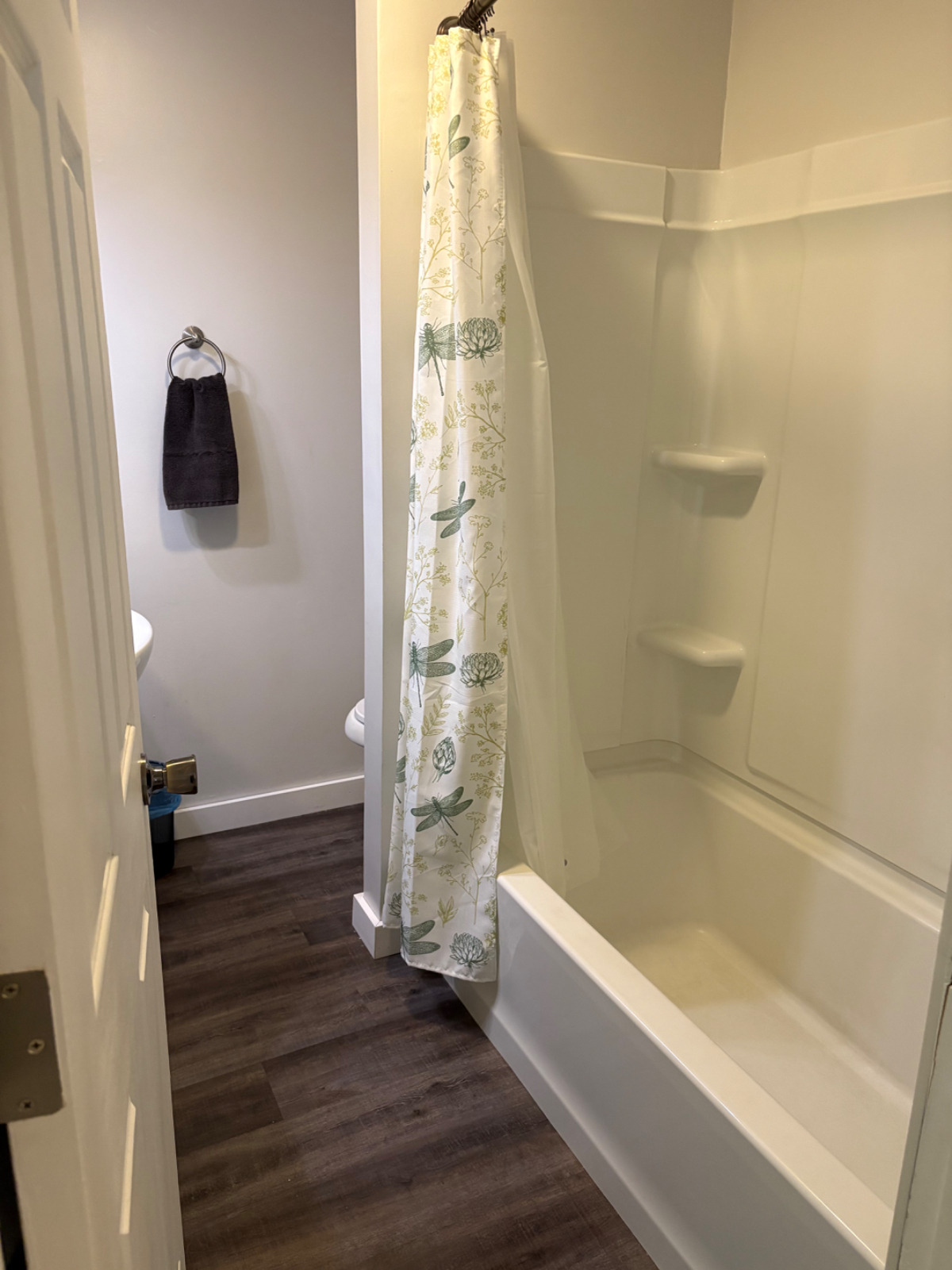 Updated 2 bedroom home - Photo 6