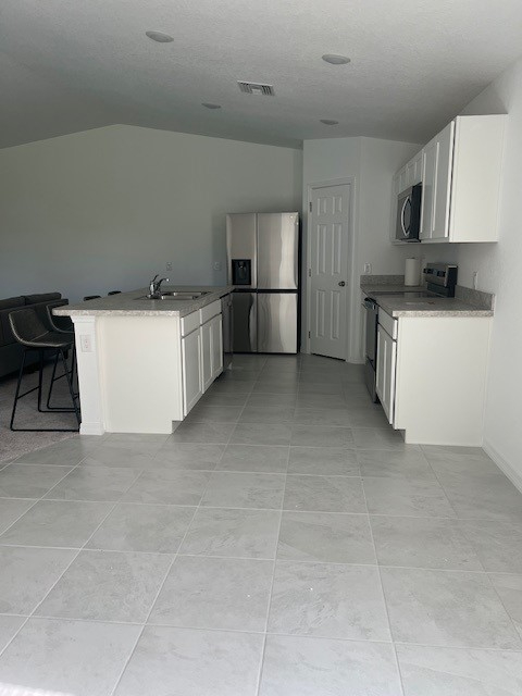 Brand new and spacious home in sunny Florida - Photo 10