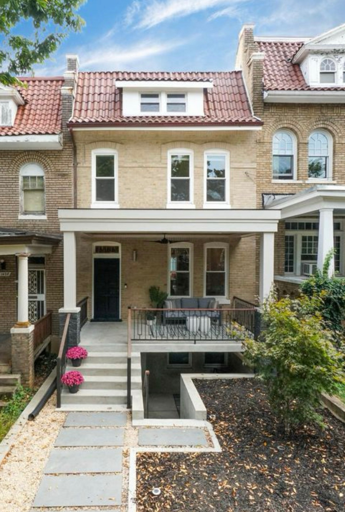 Spacious 1BR/1BA English Basement Near Shops & Restaurants - Photo 11