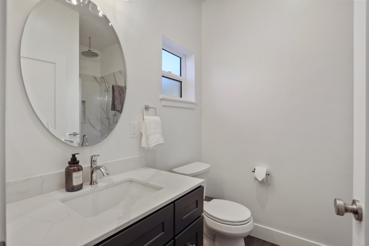 Brand New 2bd/2br Fully Furnished Home with Dedicated Business Fiber Internet - Photo 3