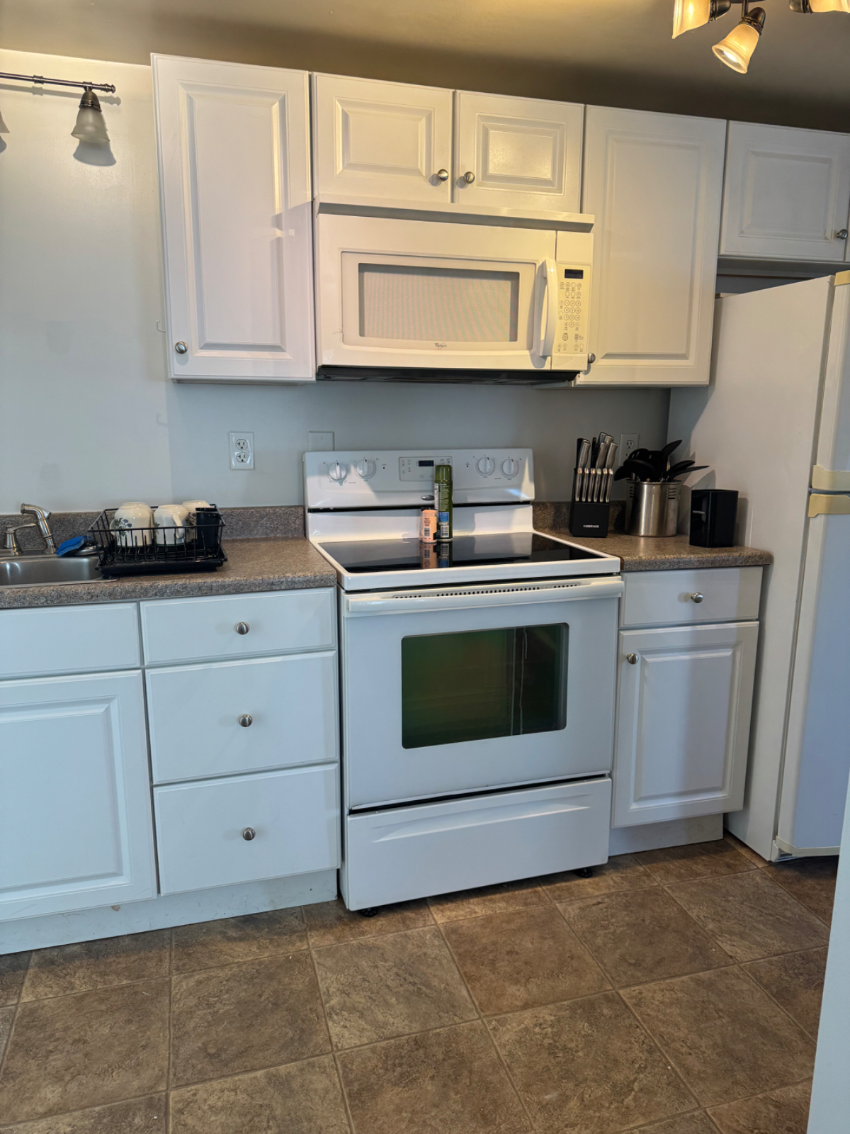 48 1/2 Lorraine St - Photo 3