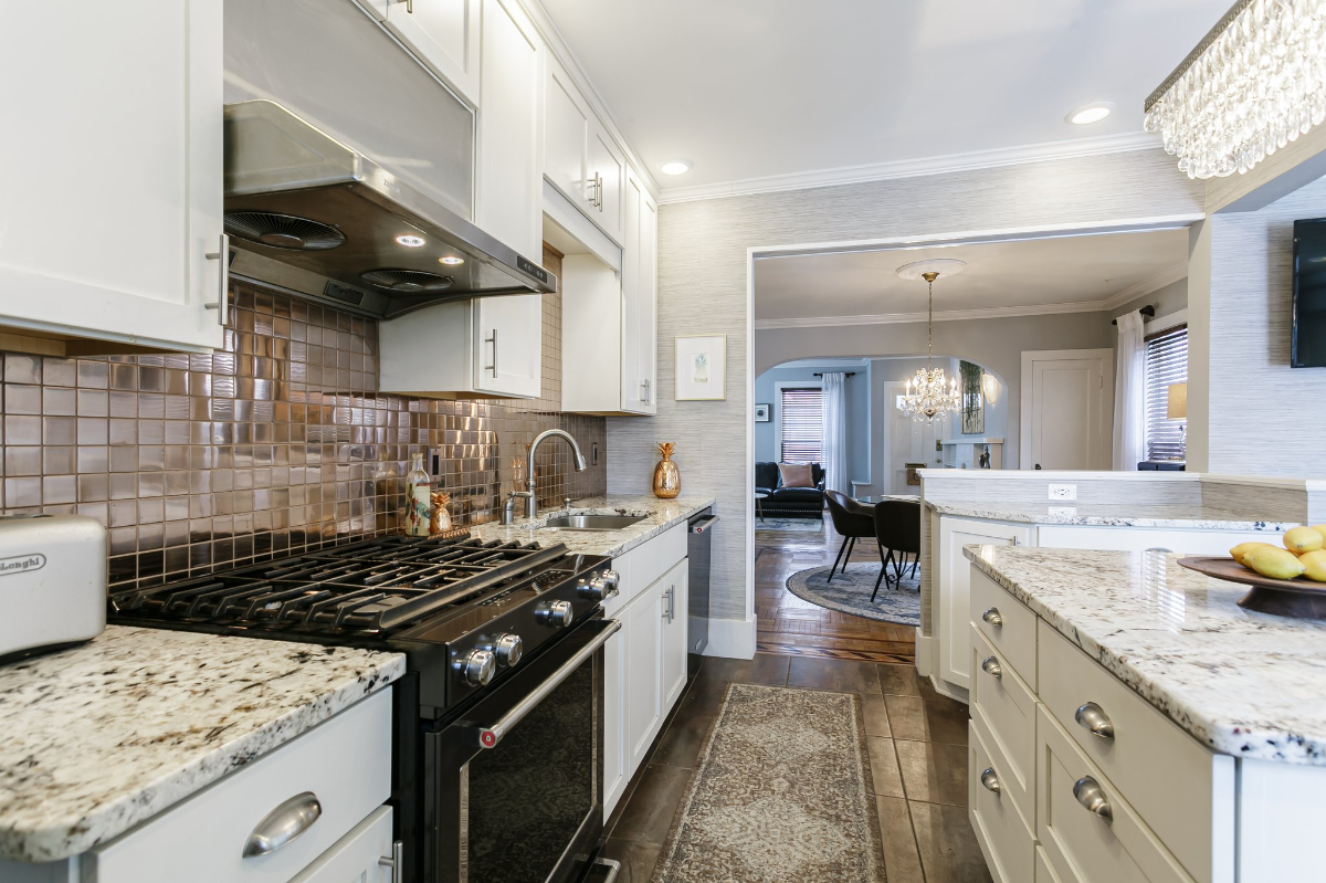 PineappleROC South Wedge Chic - Photo 6
