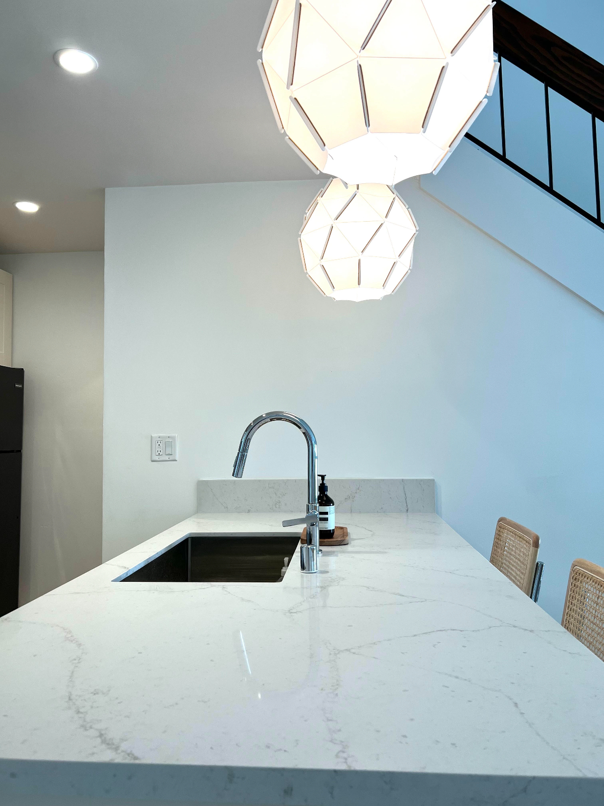 Bright & Spacious Mission Valley Townhome 2 bed/2 bath - Photo 6