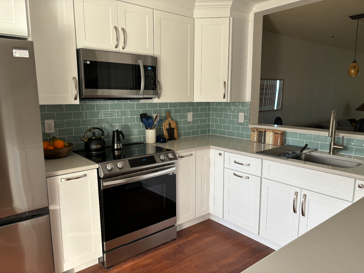 Luxury Lakefront Living in Remodeled Prestigious North End Condo - Photo 4