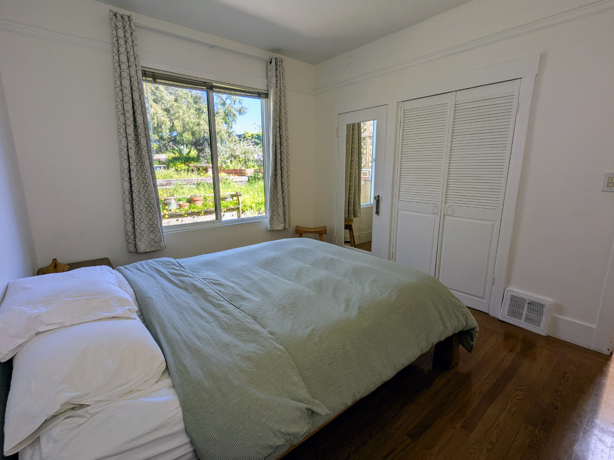 Relax with the whole family at this peaceful and unique oasis nestled at the top of Bernal Heights. - Photo 1