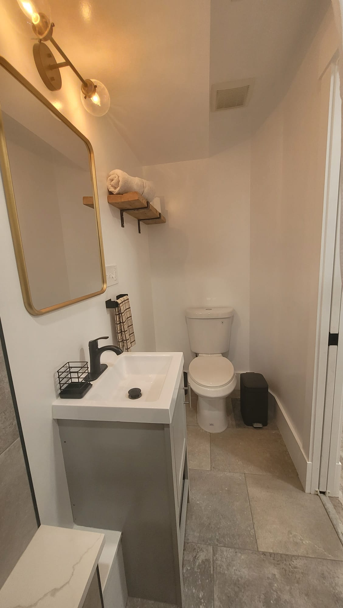 Fully Equipped 2BR Basement Apartment--Bike Station & Bus Just Steps Away - Photo 12