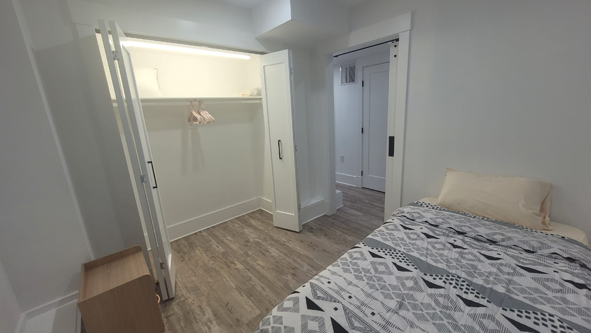 Fully Equipped 2BR Basement Apartment--Bike Station & Bus Just Steps Away - Photo 9