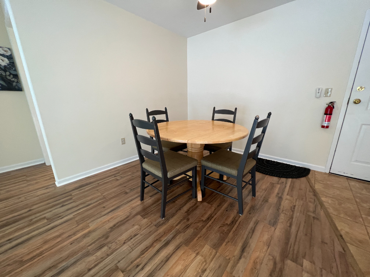 Turn-Key Condo - in Super-Convenient Burlington Location - Photo 6