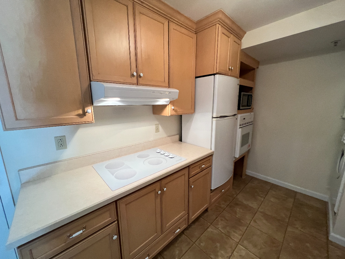Turn-Key Condo - in Super-Convenient Burlington Location - Photo 7