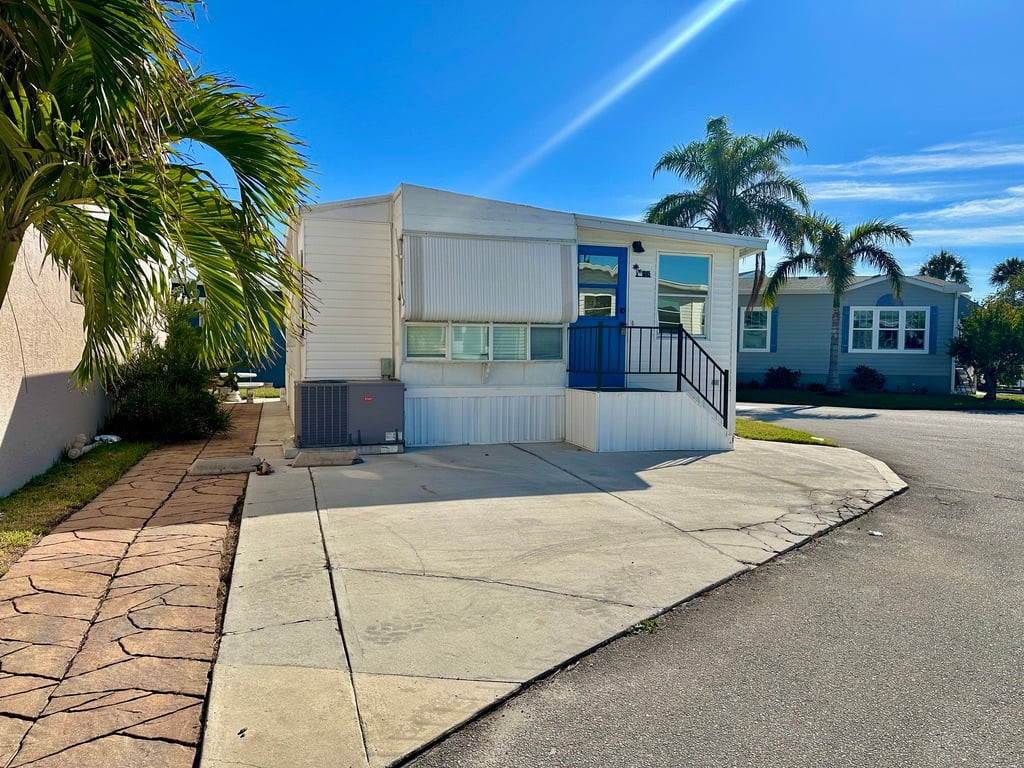 Resort Home with Beach Access 1045
