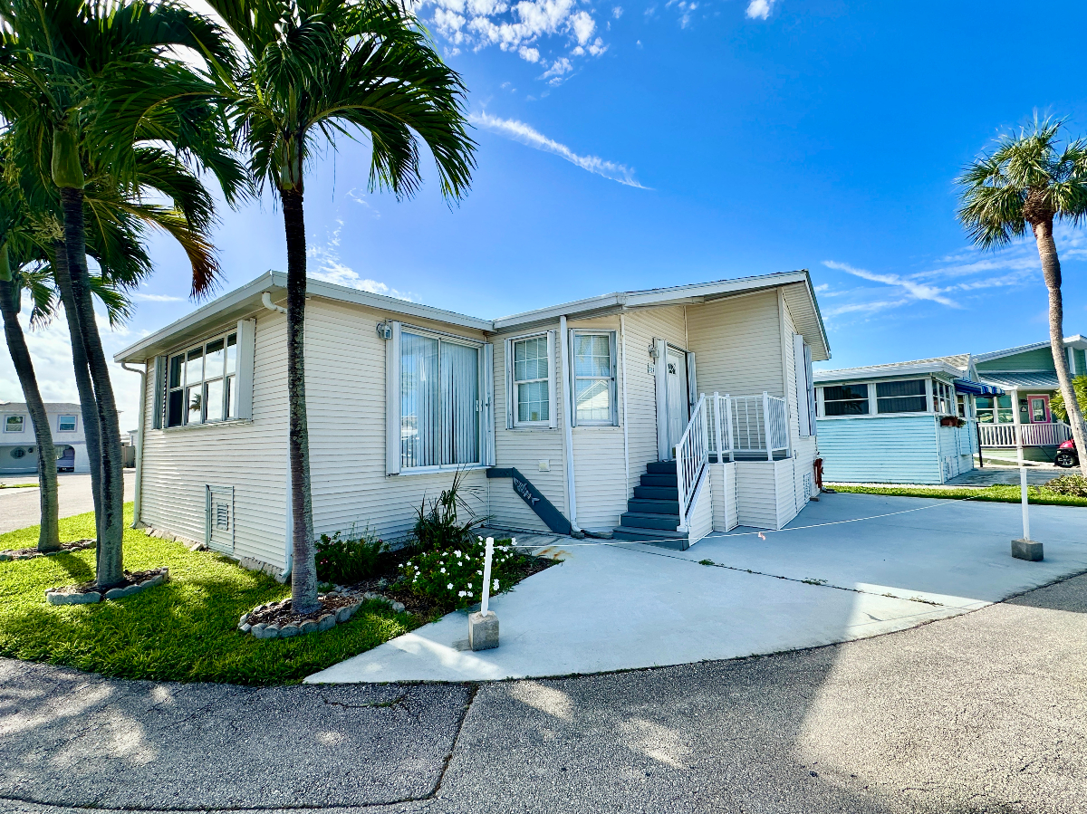 Resort Home with Beach Access 564